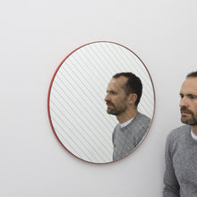 Orbis Linus™ Round Mirror with Sandblasted Stripes and a Modern Red Frame